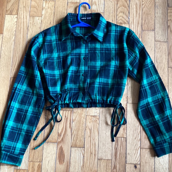 SHEIN Tops - ❌❌SOLD❌❌SHEIN💫 Women’s Plaid Green Button-Up Cropped Top